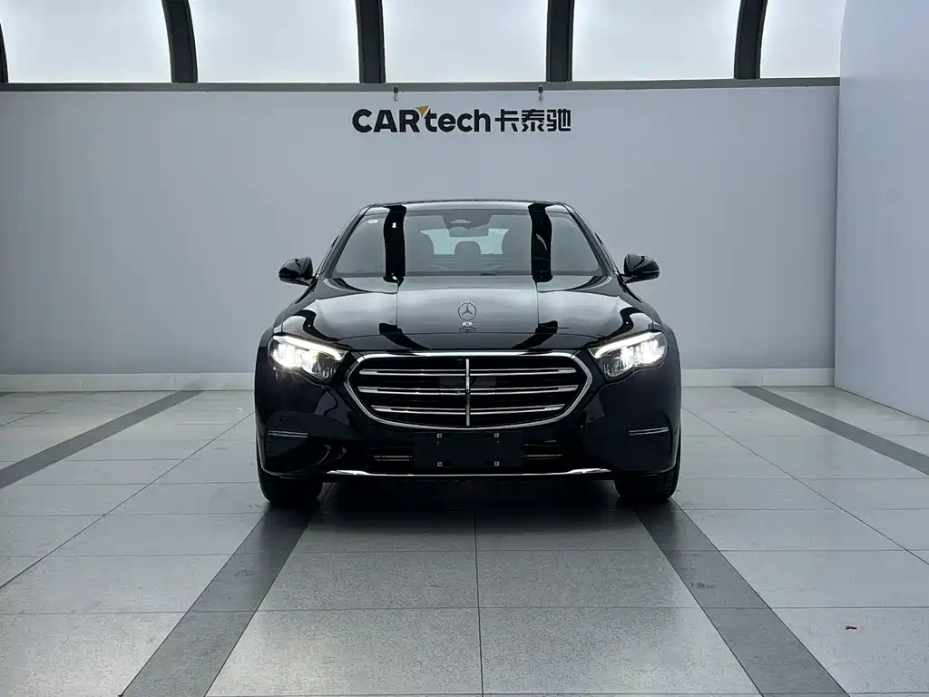 Mercedes-Benz Mercedes-Benz E-Class 2026 E 260 L Classic Edition 2026 - thumbnail 4