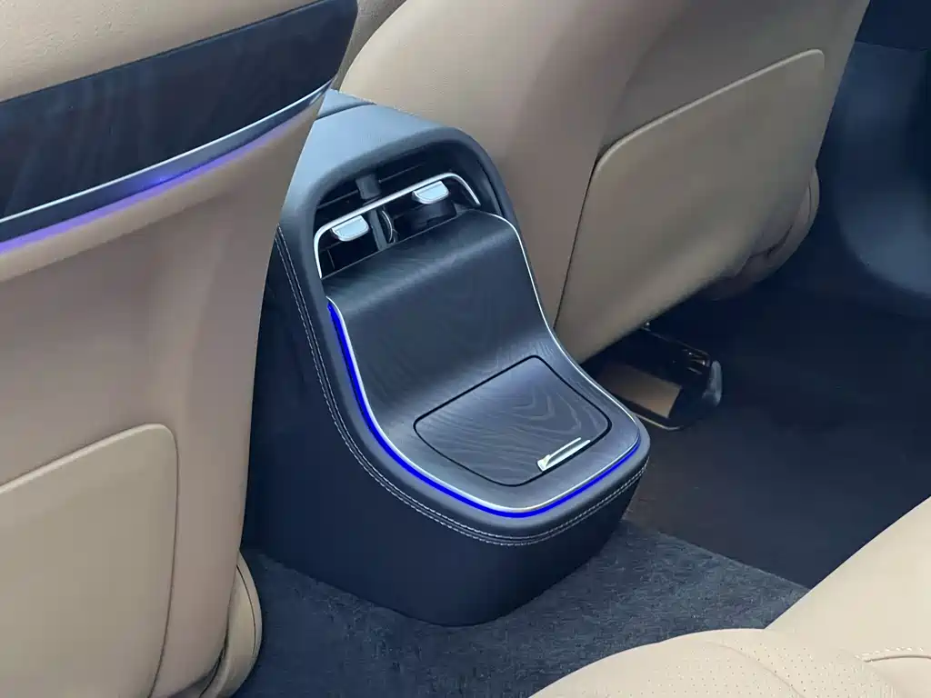 Mercedes-Benz Mercedes-Benz E-Class 2026 E 260 L Classic Edition 2026 - thumbnail 15