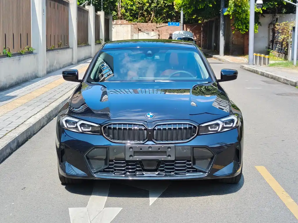 BMW BMW 3 Series 2025 Model 330Li M Sport Shadow Night Package 2025 - thumbnail 2