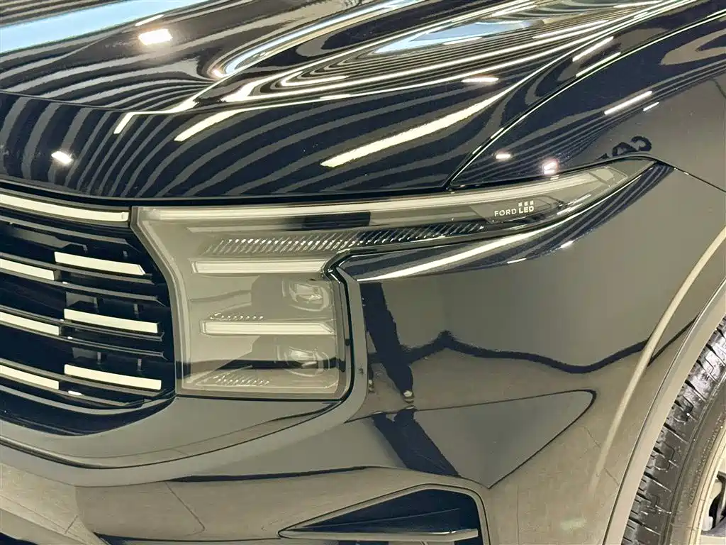 Ford Ford Edge 2025 Model Edge L 2.0T EcoBoost FWD Seven-Seat Luxury Edition 2025 - thumbnail 8