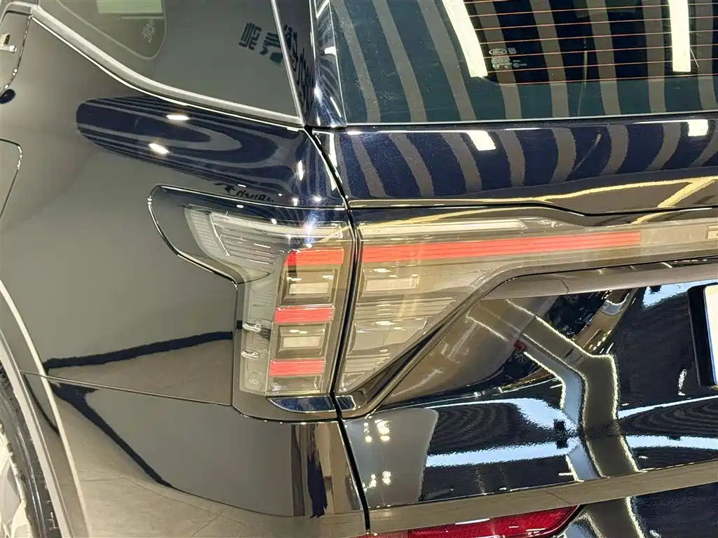 Ford Ford Edge 2025 Model Edge L 2.0T EcoBoost FWD Seven-Seat Luxury Edition 2025 - thumbnail 9