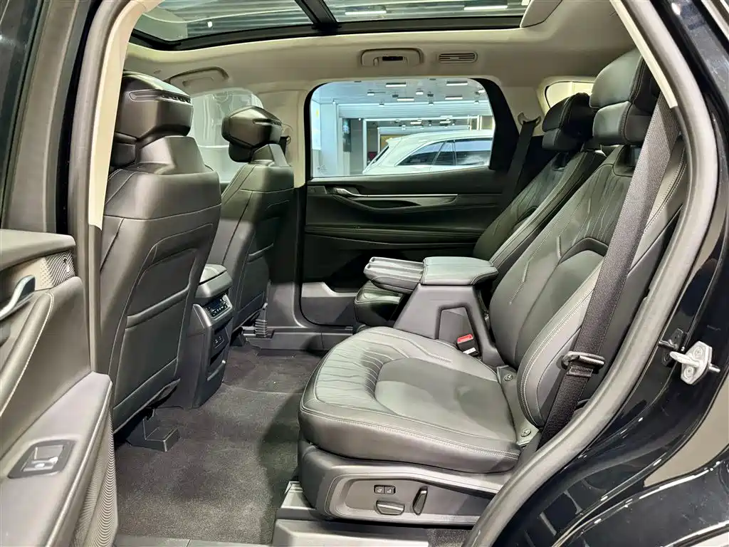 Ford Ford Edge 2025 Model Edge L 2.0T EcoBoost FWD Seven-Seat Luxury Edition 2025 - thumbnail 21