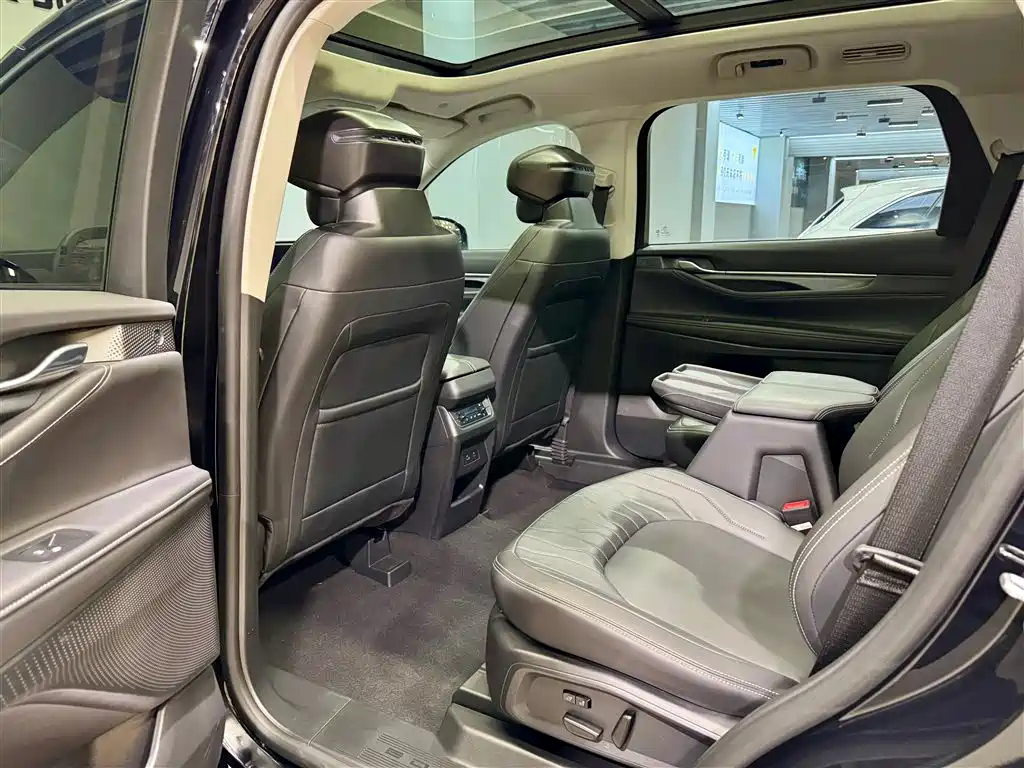 Ford Ford Edge 2025 Model Edge L 2.0T EcoBoost FWD Seven-Seat Luxury Edition 2025 - thumbnail 26