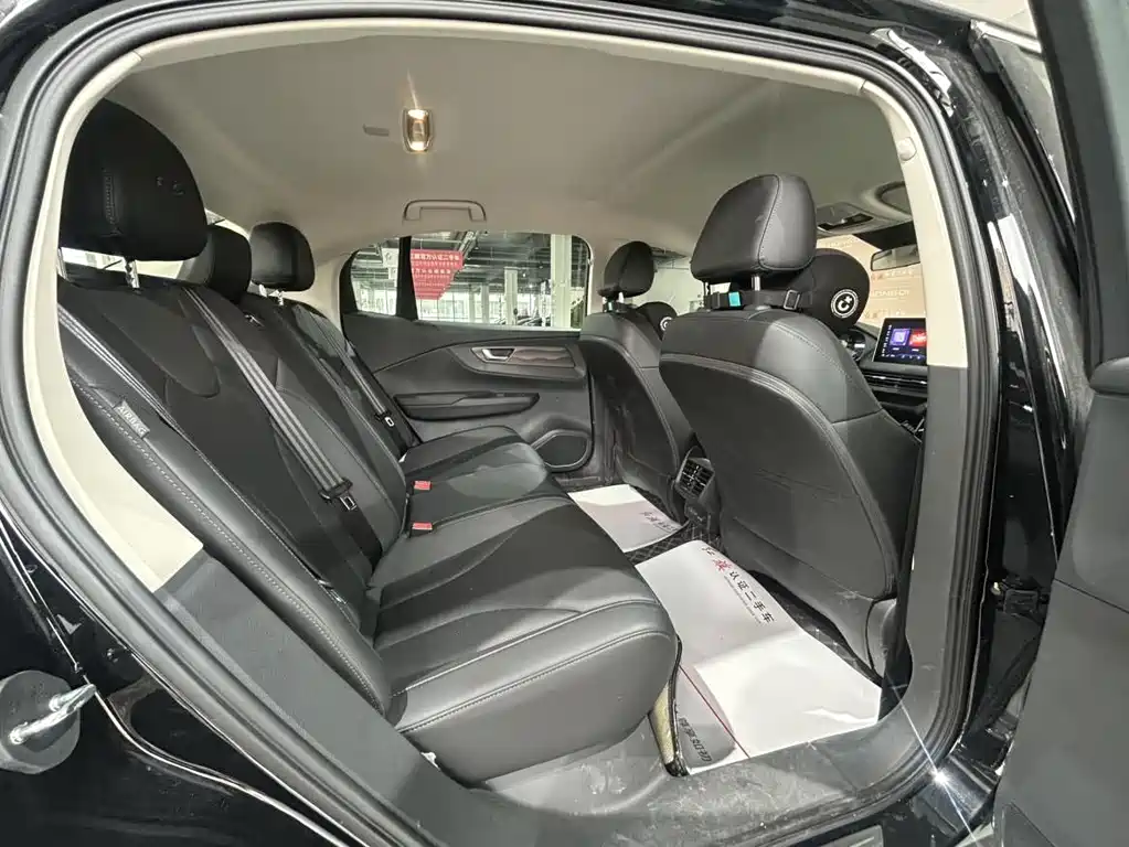 Hongqi Hongqi E-QM5 2023 Model Year Facelift Base Mobility Edition 2024 - thumbnail 7