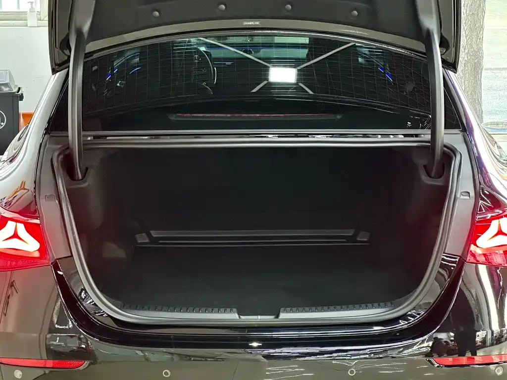 Mercedes-Benz Mercedes-Benz E-Class 2025 E 300 L Luxury Model 2024 - thumbnail 10