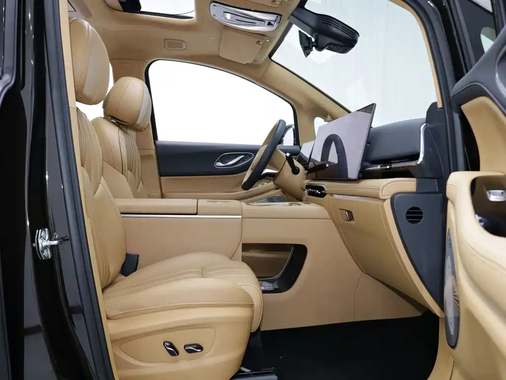 Lantu Automobile Lantu Dreamer 2025 PHEV AWD Flagship Kunpeng Edition 2024 - thumbnail 5