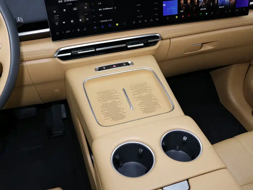 Lantu Automobile Lantu Dreamer 2025 PHEV AWD Flagship Kunpeng Edition 2024 - thumbnail 16