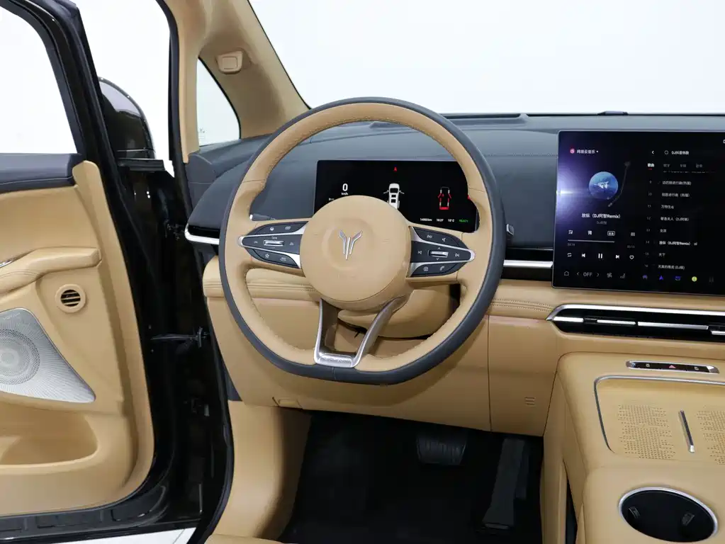 Lantu Automobile Lantu Dreamer 2025 PHEV AWD Flagship Kunpeng Edition 2024 - thumbnail 19