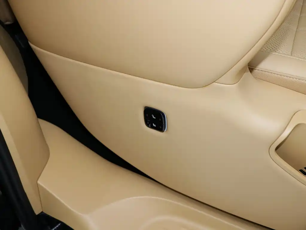 Lantu Automobile Lantu Dreamer 2025 PHEV AWD Flagship Kunpeng Edition 2024 - thumbnail 21