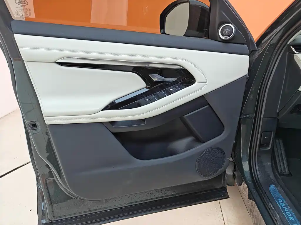 Land Rover Range Rover Evoque 2021 L 249PS R-Dynamic First Edition 2021 - thumbnail 15