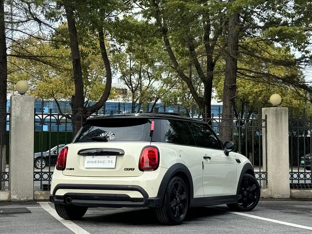 MINI MINI 2022 1.5T COOPER Artist 2022 - thumbnail 5