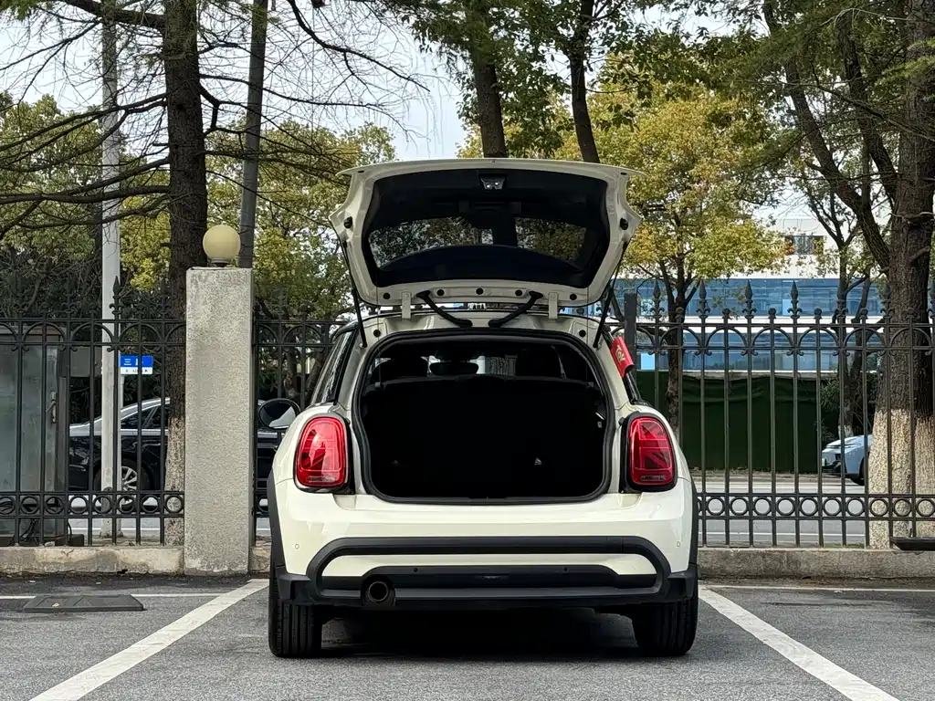 MINI MINI 2022 1.5T COOPER Artist 2022 - thumbnail 7