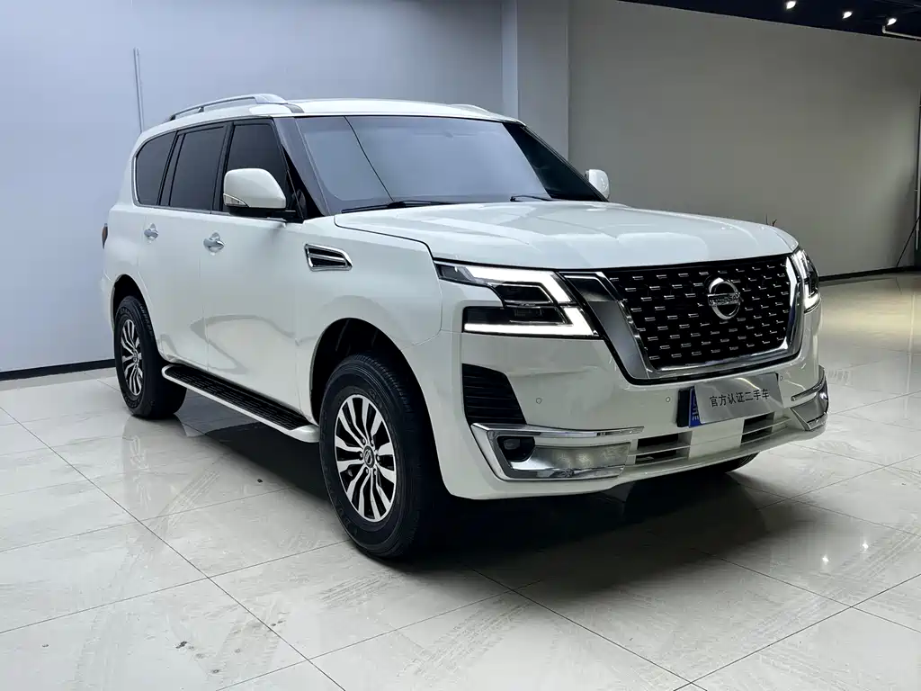Nissan Nissan Patrol 2018 4.0L LE 2018 - thumbnail 3