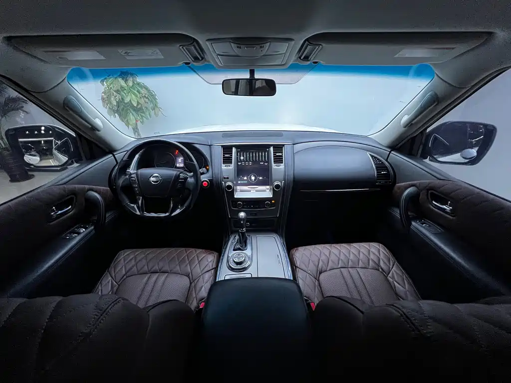 Nissan Nissan Patrol 2018 4.0L LE 2018 - thumbnail 4