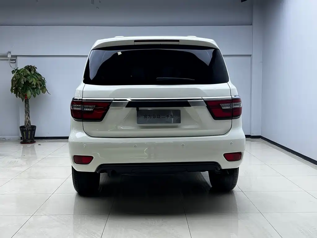 Nissan Nissan Patrol 2018 4.0L LE 2018 - thumbnail 13