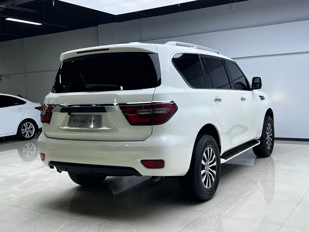 Nissan Nissan Patrol 2018 4.0L LE 2018 - thumbnail 15