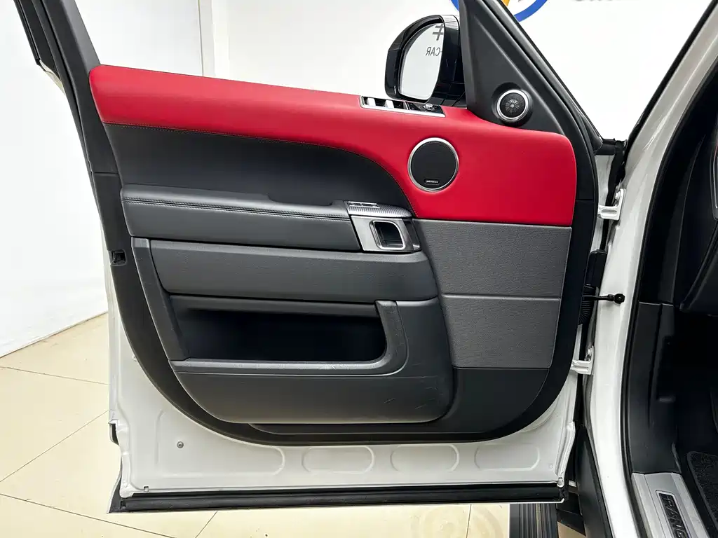 Land Rover Range Rover Sport 2020 3.0 L6 SE 2019 - thumbnail 4