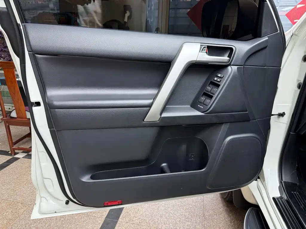 Toyota Prado 2018 3.5L Automatic TX-L NAVI Rear Spare Tire 2020 - thumbnail 8