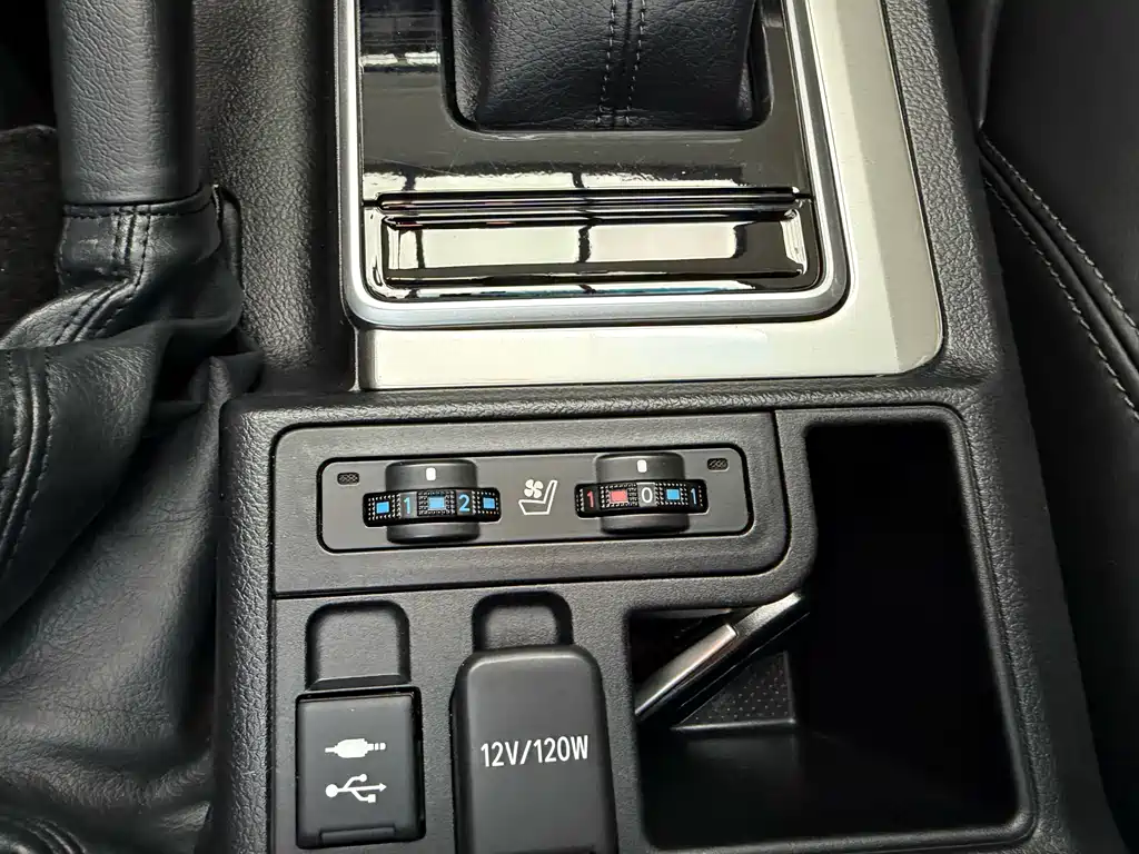 Toyota Prado 2018 3.5L Automatic TX-L NAVI Rear Spare Tire 2020 - thumbnail 24