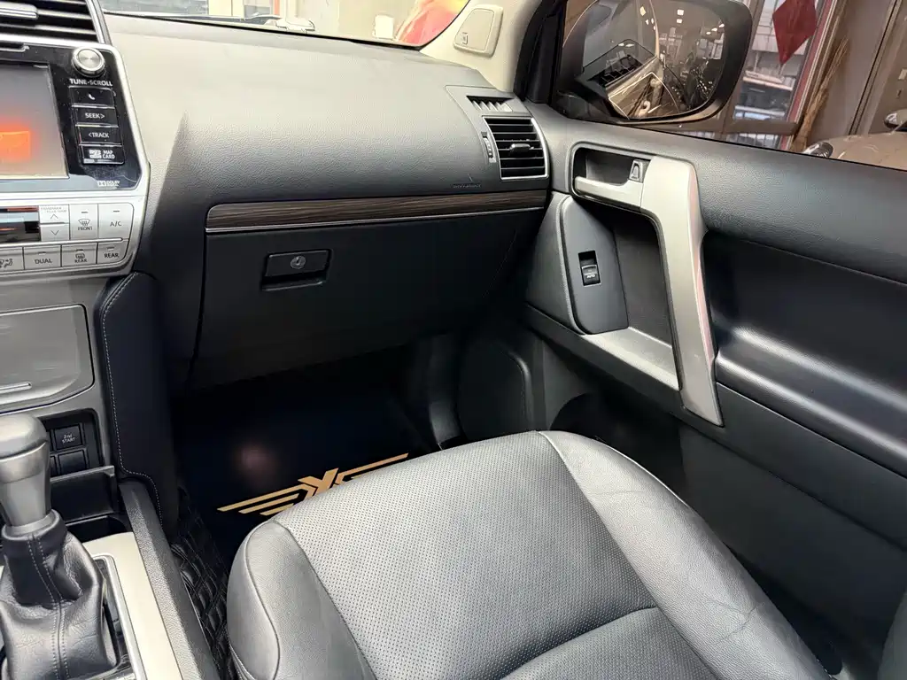 Toyota Prado 2018 3.5L Automatic TX-L NAVI Rear Spare Tire 2020 - thumbnail 25