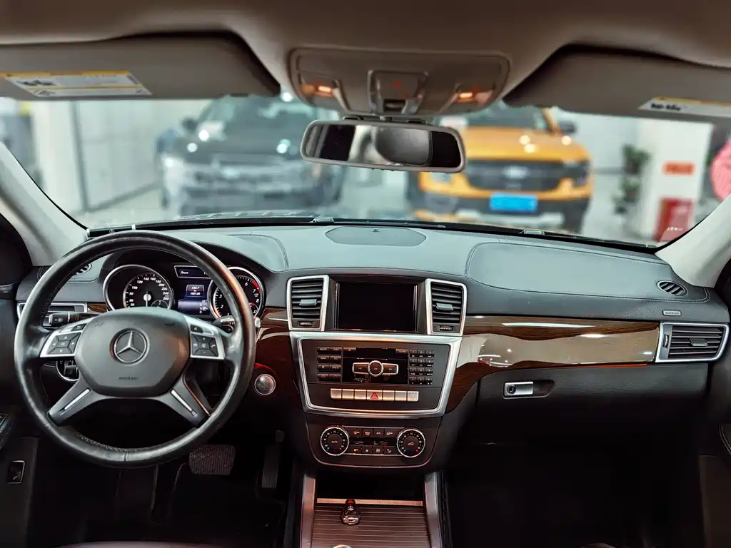 Mercedes-Benz Mercedes-Benz GL-Class 2011 GL 450 4MATIC Premium 2015 - thumbnail 6
