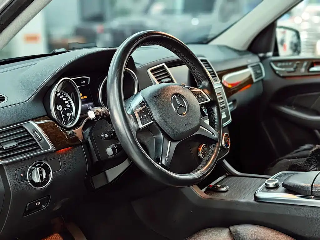 Mercedes-Benz Mercedes-Benz GL-Class 2011 GL 450 4MATIC Premium 2015 - thumbnail 11