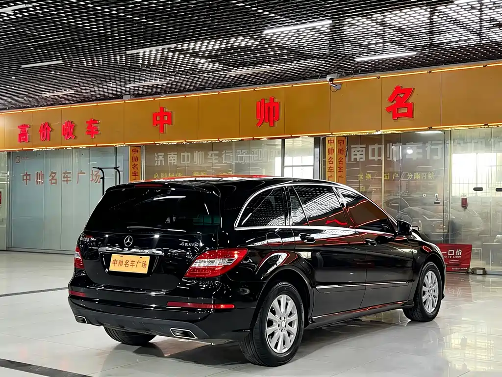 Mercedes-Benz Mercedes-Benz R-Class 2017 R 320 4MATIC Business Edition Premium 2016 - thumbnail 4