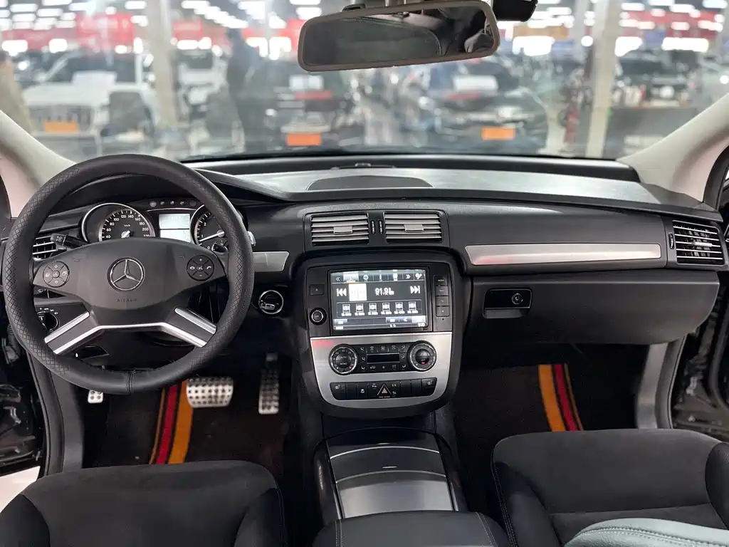 Mercedes-Benz Mercedes-Benz R-Class 2017 R 320 4MATIC Business Edition Premium 2016 - thumbnail 9