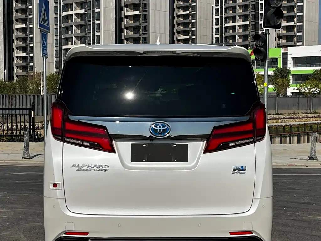 Toyota Alphard 2020 Model Hybrid 2.5L Gold Special Edition 2021 - thumbnail 4