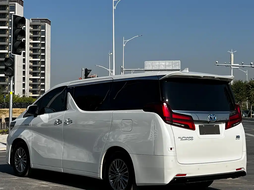 Toyota Alphard 2020 Model Hybrid 2.5L Gold Special Edition 2021 - thumbnail 5