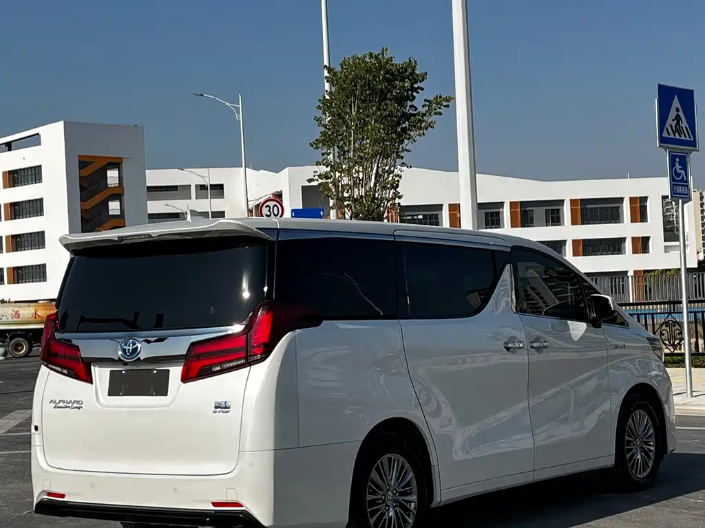 Toyota Alphard 2020 Model Hybrid 2.5L Gold Special Edition 2021 - thumbnail 6