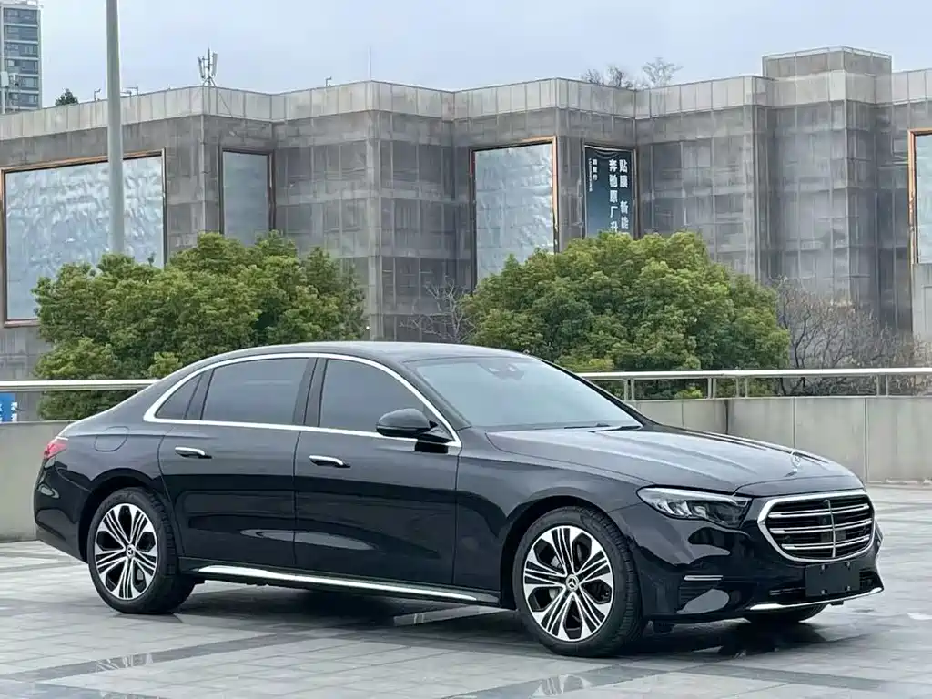 Mercedes-Benz Mercedes-Benz E-Class 2025 Model Year Facelift E 300 L Luxury Edition 2026 - thumbnail 2