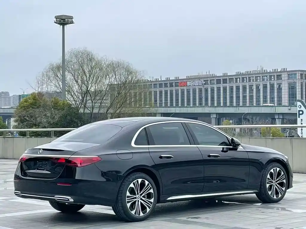 Mercedes-Benz Mercedes-Benz E-Class 2025 Model Year Facelift E 300 L Luxury Edition 2026 - thumbnail 4