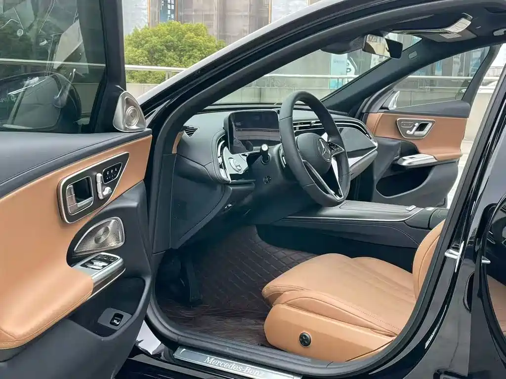 Mercedes-Benz Mercedes-Benz E-Class 2025 Model Year Facelift E 300 L Luxury Edition 2026 - thumbnail 5