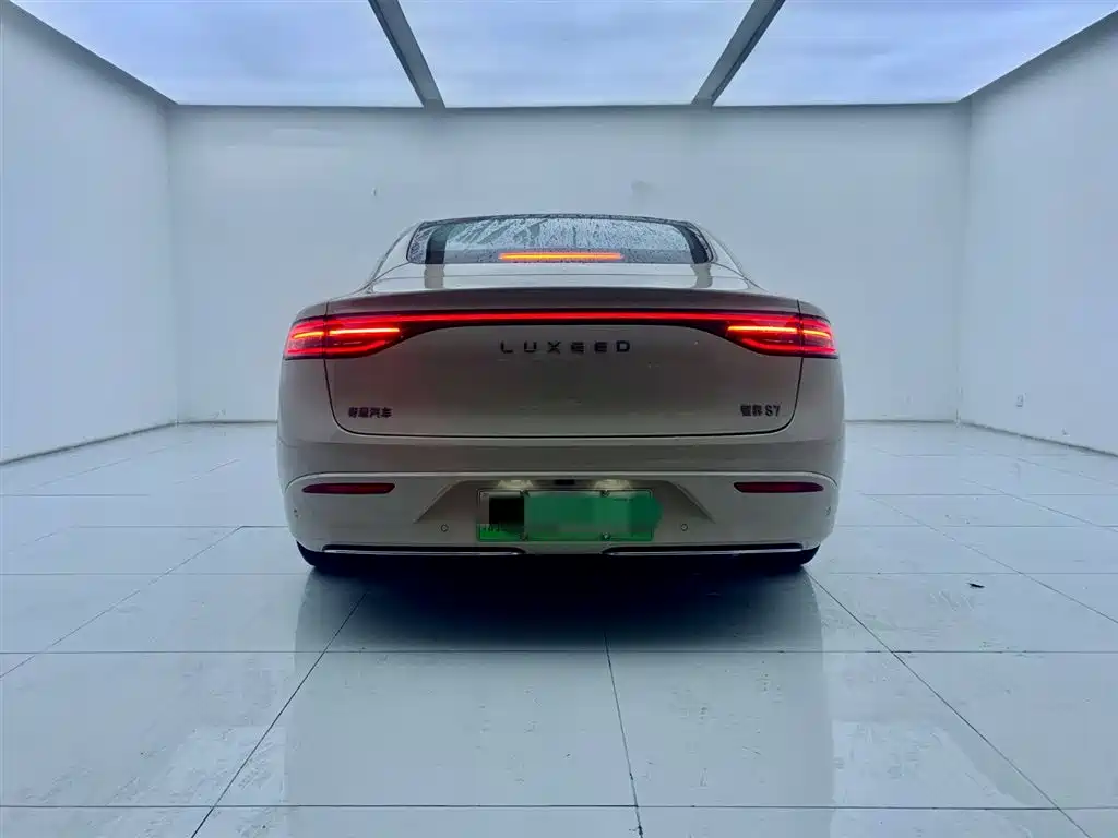 Zhijie Aito S7 2024 Pro RWD Long Range Version 2025 - thumbnail 4