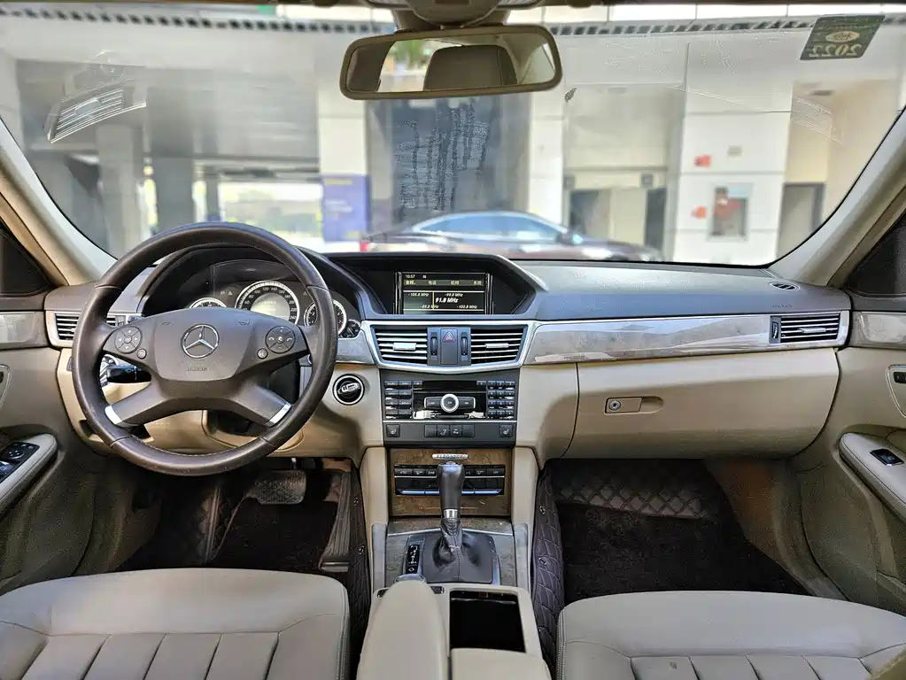 Mercedes-Benz Mercedes-Benz E-Class W212 E 200 CGI Elegant 2010 - thumbnail 9