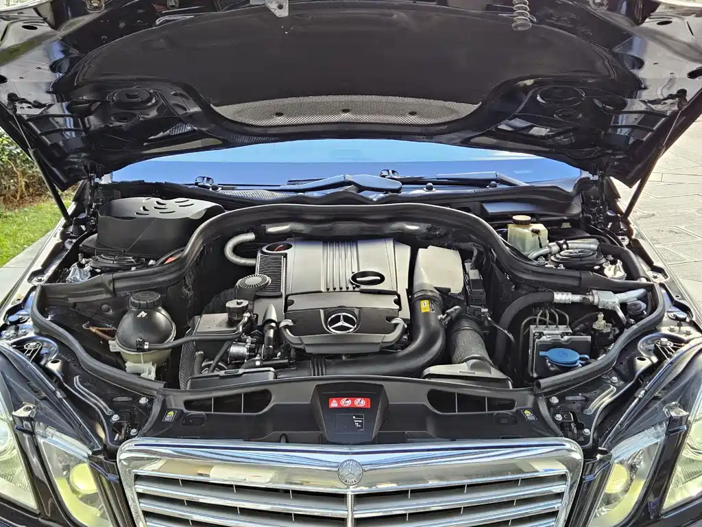 Mercedes-Benz Mercedes-Benz E-Class W212 E 200 CGI Elegant 2010 - thumbnail 10
