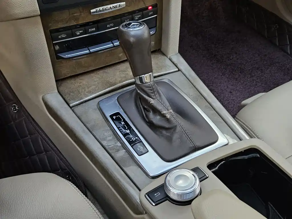 Mercedes-Benz Mercedes-Benz E-Class W212 E 200 CGI Elegant 2010 - thumbnail 14