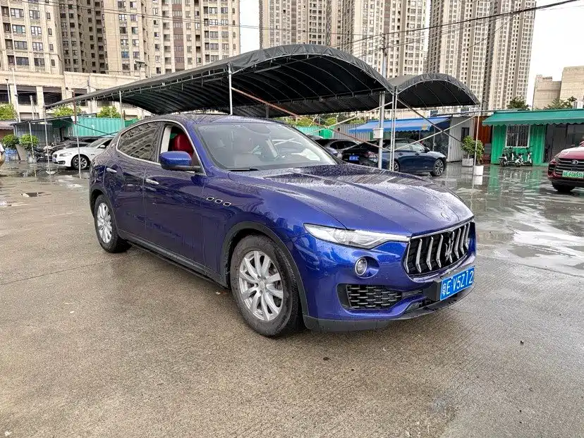 Maserati Maserati Levante 2016 3.0T Standard 2019 - thumbnail 3