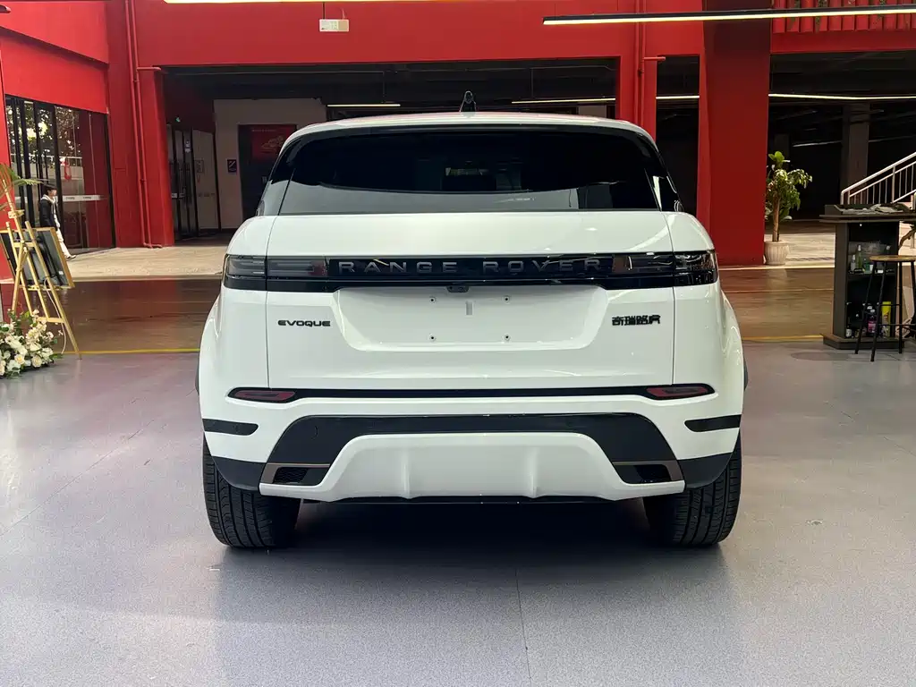Land Rover Range Rover Evoque 2026 Range Rover Evoque L SE 2026 - thumbnail 16