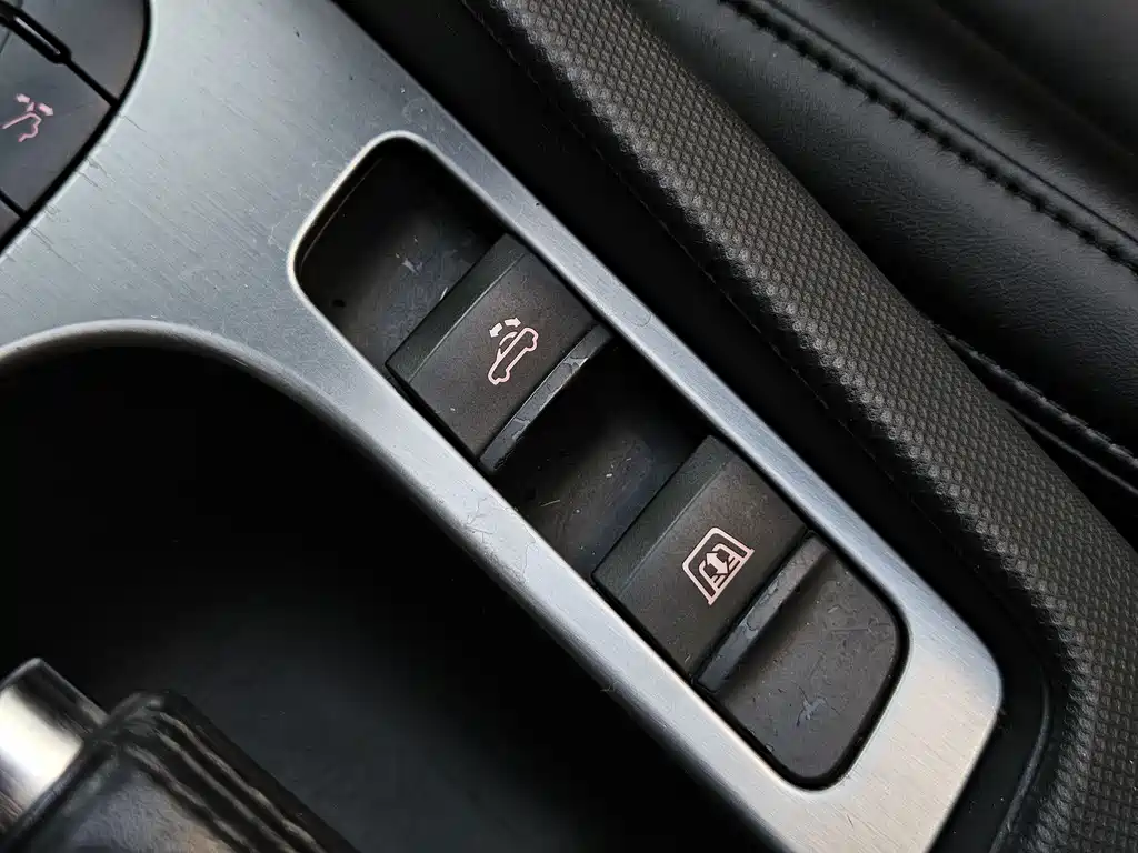 Audi Audi TT 2011 TT Roadster 2.0TFSI quattro 2011 - thumbnail 27