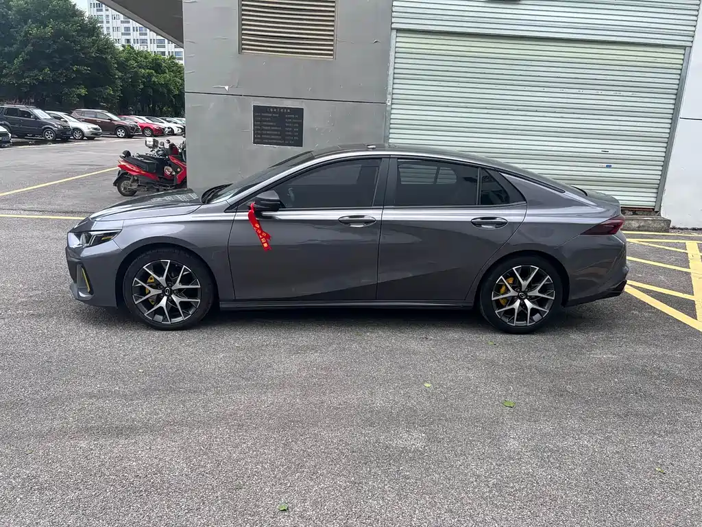 GAC Trumpchi Lingpai 2021 270T DCT J15 Edition 2021 - thumbnail 14
