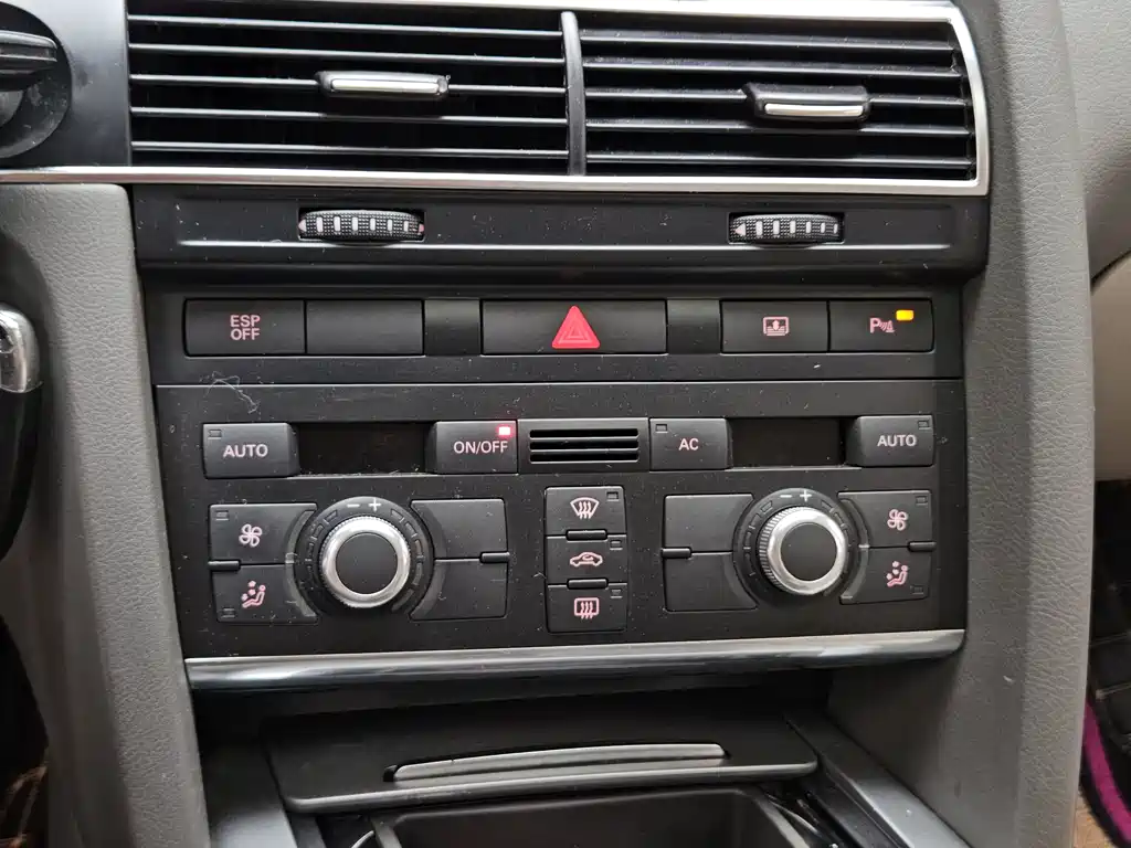 Audi Audi A6L 2011 2.0 TFSI Automatic Standard Model 2012 - thumbnail 14