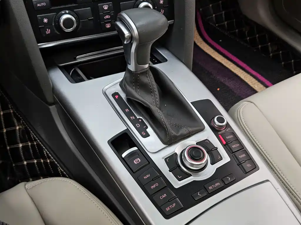 Audi Audi A6L 2011 2.0 TFSI Automatic Standard Model 2012 - thumbnail 18