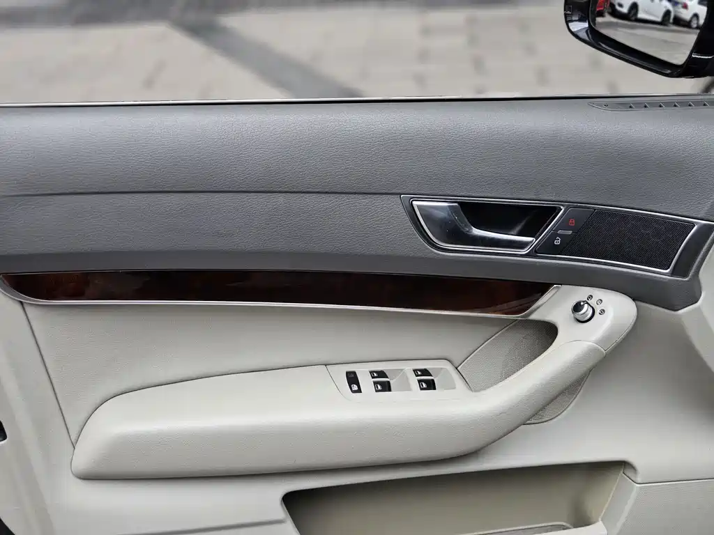 Audi Audi A6L 2011 2.0 TFSI Automatic Standard Model 2012 - thumbnail 20
