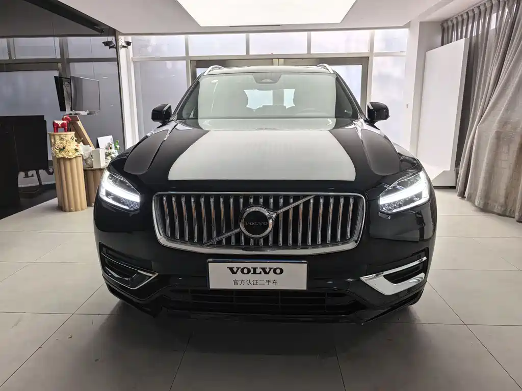 Volvo Volvo XC90 2024 B6 Momentum Luxury 7-seater 2025 - thumbnail 2
