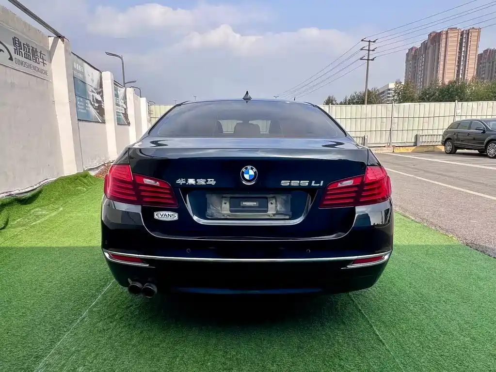BMW BMW 5 Series 2014 525Li Luxury Design Package 2014 - thumbnail 5