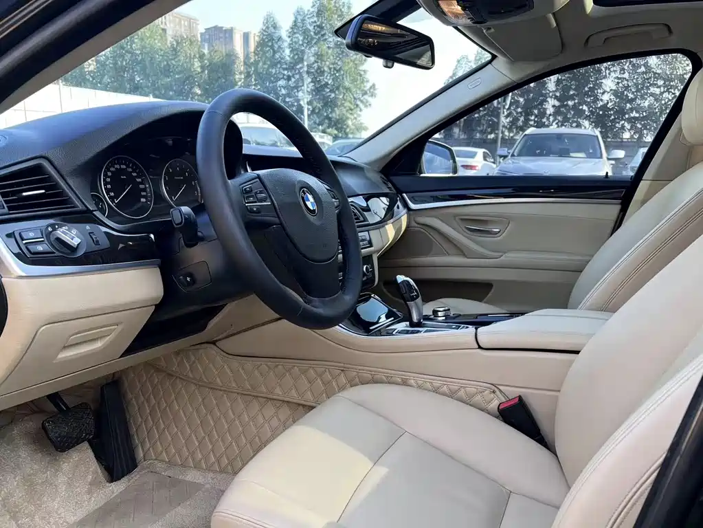 BMW BMW 5 Series 2014 525Li Luxury Design Package 2014 - thumbnail 9