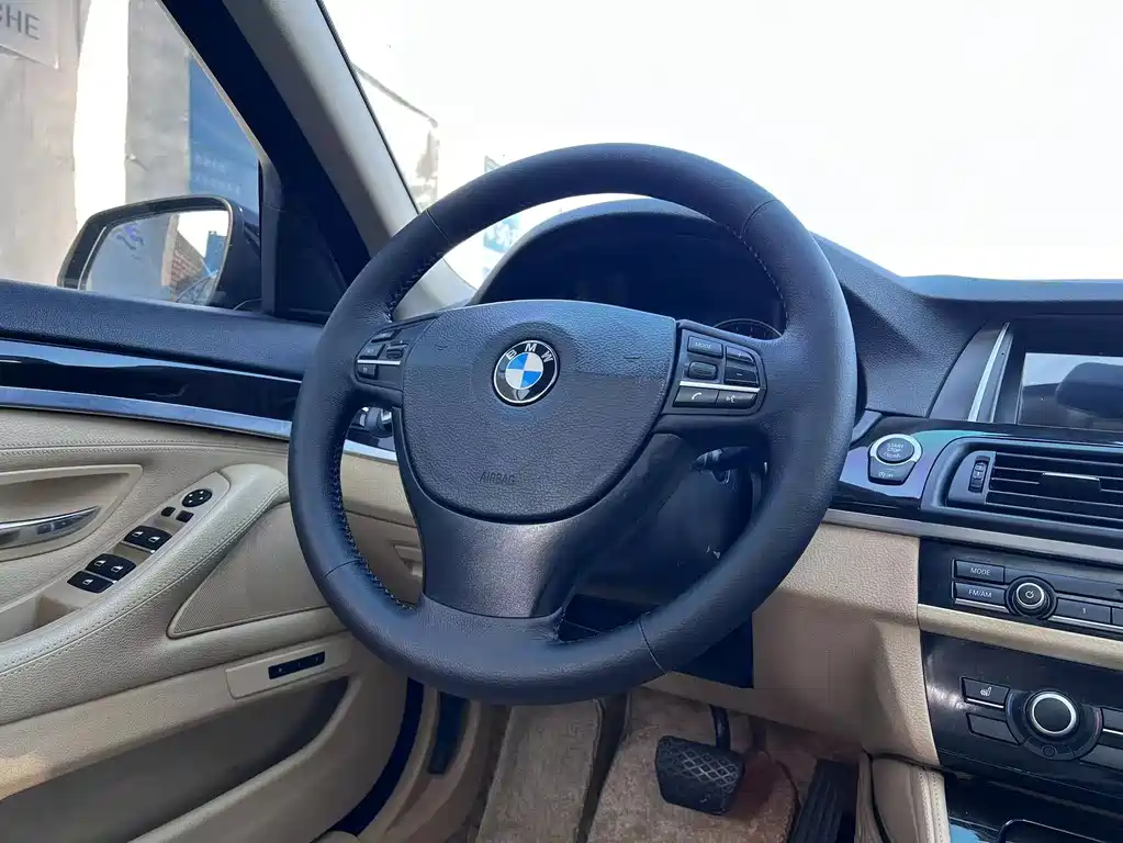 BMW BMW 5 Series 2014 525Li Luxury Design Package 2014 - thumbnail 11