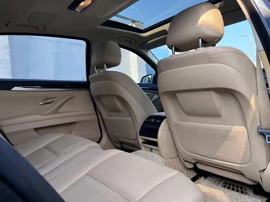 BMW BMW 5 Series 2014 525Li Luxury Design Package 2014 - thumbnail 14